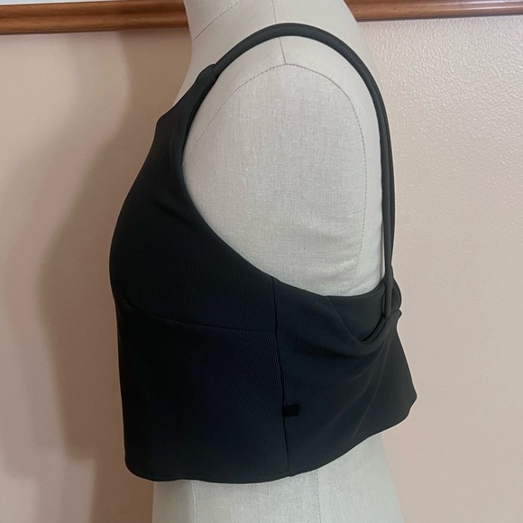 EUC Lululemon Ribbed Back twist Yoga Bra/Crop Size 10! - Picture 3 of 10